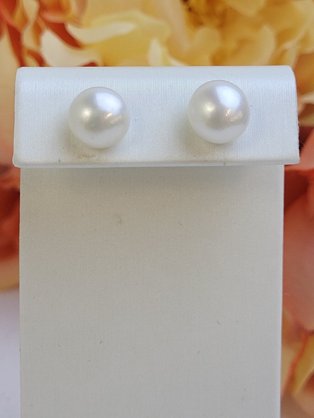 14K Yellow Gold White Pearl Post Earrings 8mm Diameter | 1.73 Grams